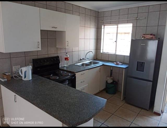 2 BEDROOM APARTMENT FOR SALE IN PARKDENE